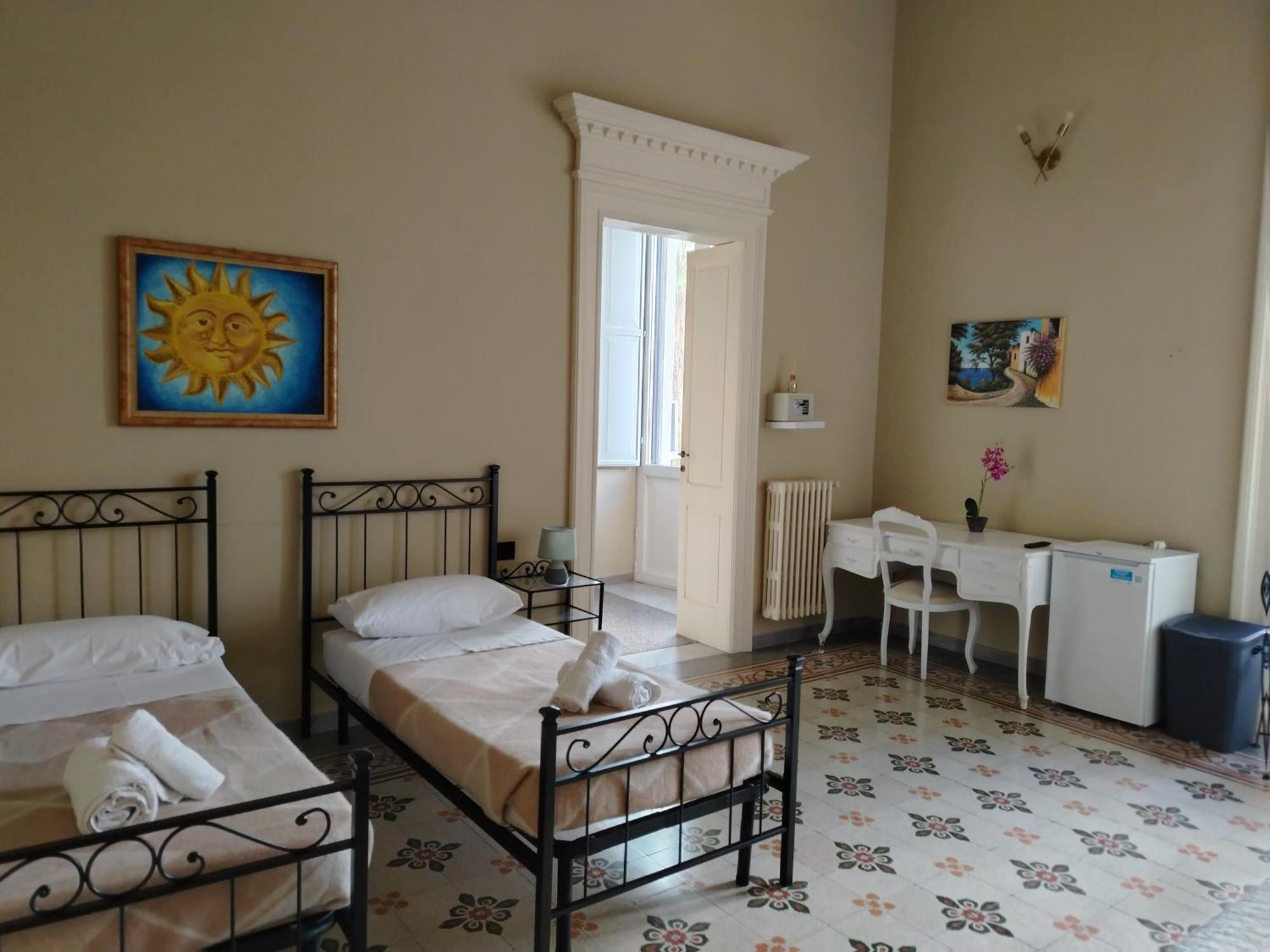 Palazzo Castellano Bed and Breakfast Λέτσε Δωμάτιο φωτογραφία